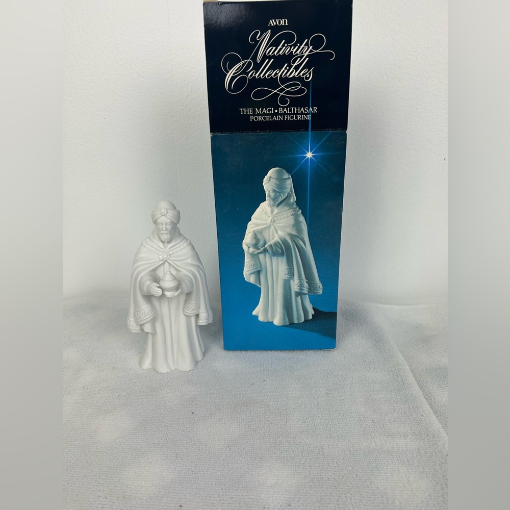 Avon NOS VTG '1982' Nativity Collectibles "Magi Balthasar Porcelain Figurine"